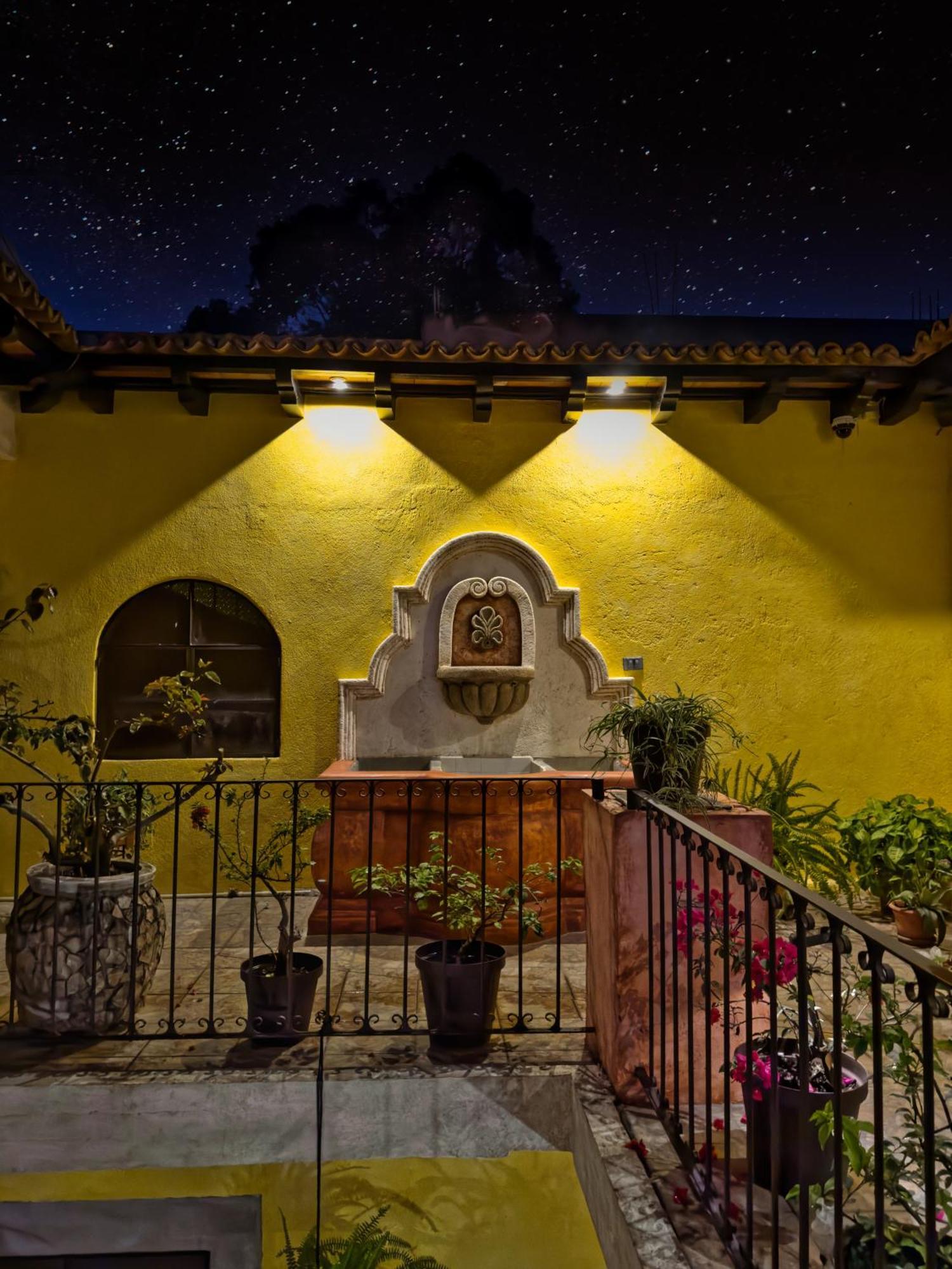 Maison Bougainvillea Antigua Exterior foto